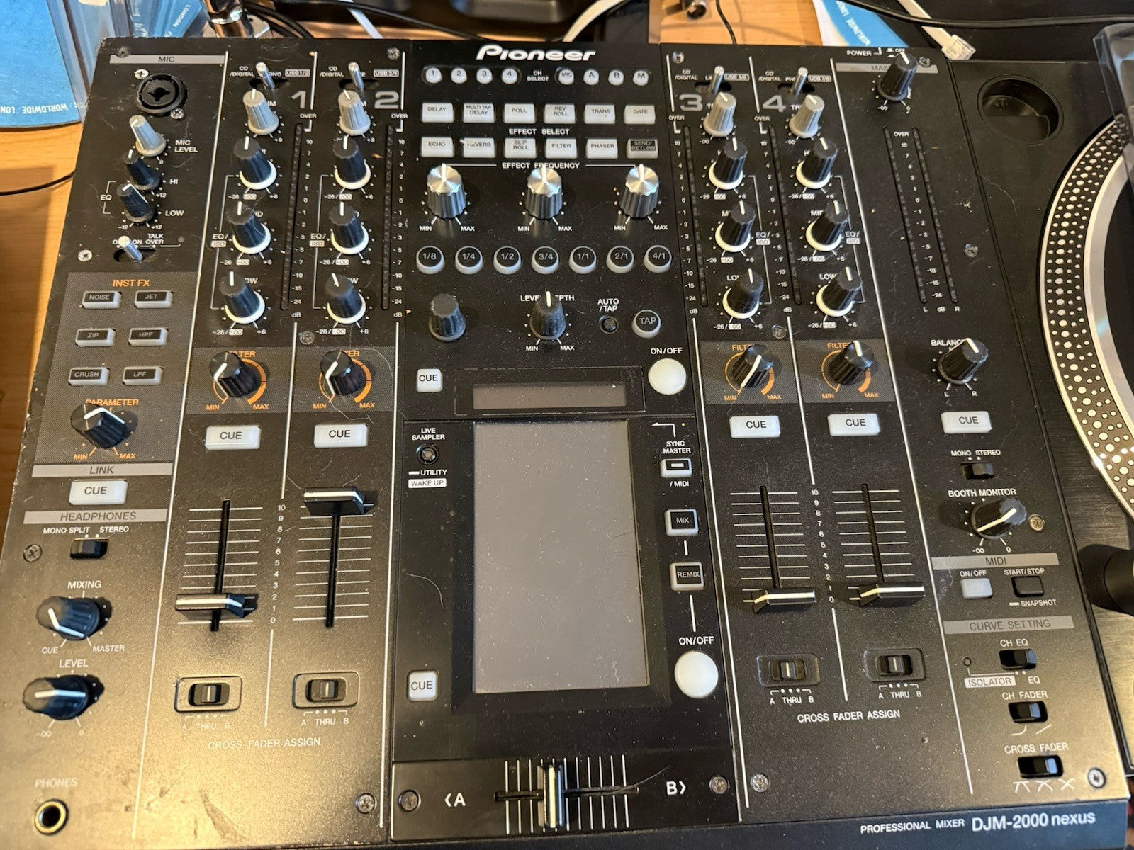 🎛️ Pioneer DJM-2000 Nexus (DJM-2000NXS) Professional DJ Mixer 🎛️