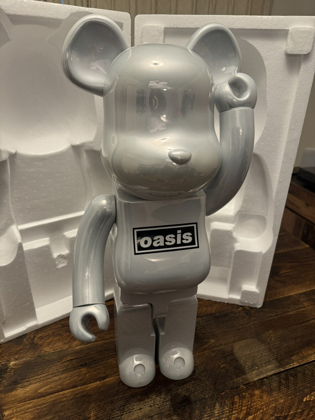 Bearbrick by Medicom 1000% Oasis + Box | Reunion