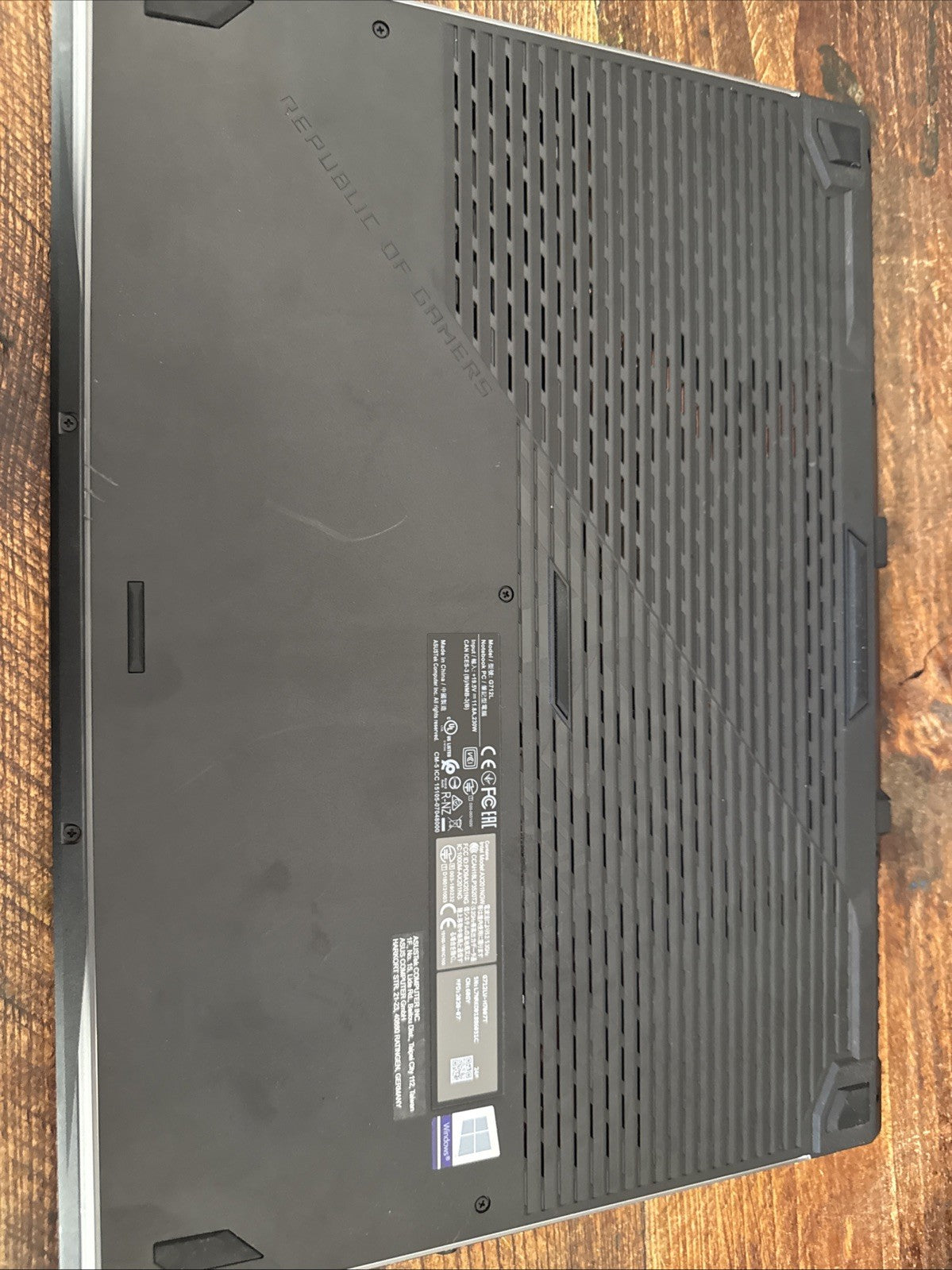 Asus ROG STRIX G17 G712LV Core i7-10750H 16GB 1TB SSD 17.3 Inch FH G712LV-H7007T