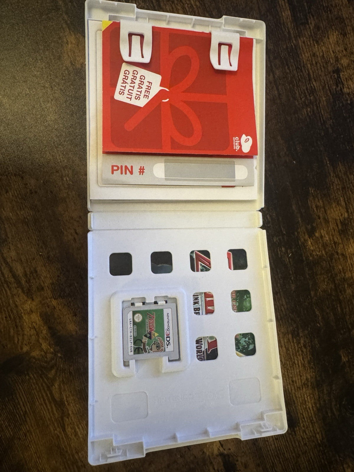 🎮 The Legend of Zelda: A Link Between Worlds (3DS, 2013) 🗡️🛡️